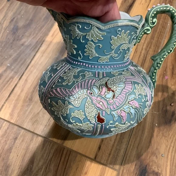 Vintage mint green and pink 5” vase or small pitcher w raised painted detailing - Picture 5 of 7